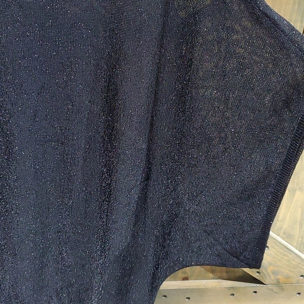 BLACK BLOUSE - Picture 4 of 9